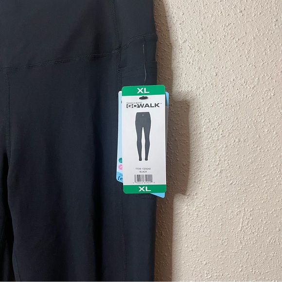 Sketchers Black Yoga pants brand new with tags - Picture 2 of 5